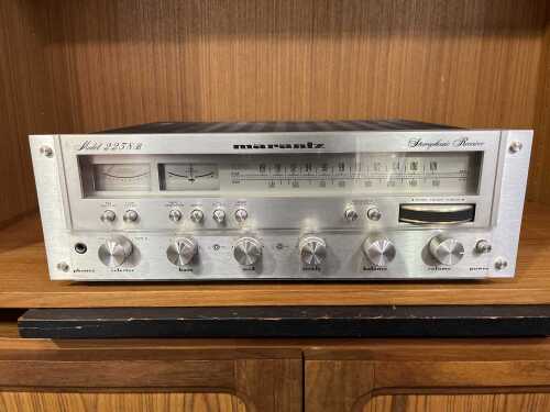 Marantz stereophonic receiver model 2238B