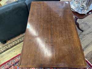 Antique style mahogany pedestal - 2