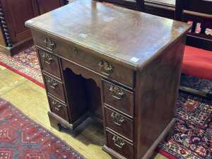 George III walnut kneehole desk - 2