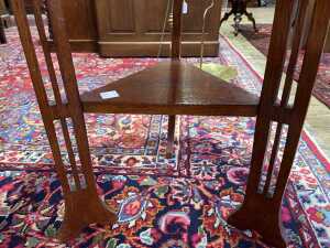 Antique Arts and Crafts oak occasional table - 3