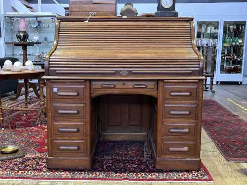 Antique roll top desk
