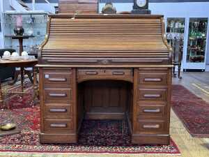 Antique roll top desk