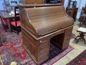 Antique roll top desk - 2