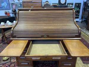 Antique roll top desk - 3