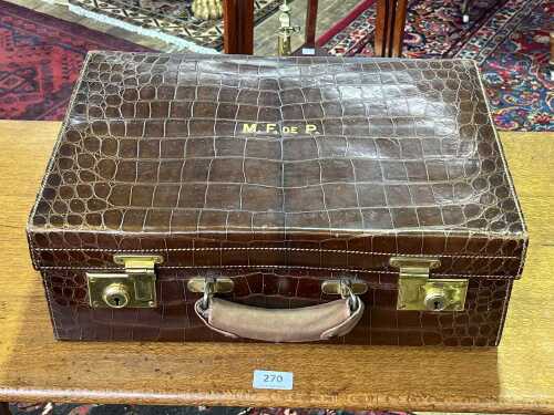 Antique ladies alligator pattern fitted vanity travel case