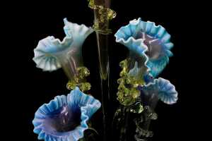 Victorian uranium glass epergne with ruffled edges in blue - 3