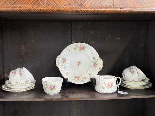 Minton 'Marlow' porcelain tea setting for four