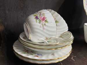 Minton 'Marlow' porcelain tea setting for four - 3