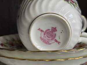 Minton 'Marlow' porcelain tea setting for four - 4