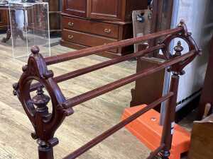 Victorian style mahogany towel rail - 2