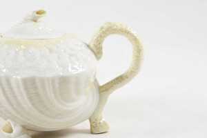 Belleek 'Neptune' porcelain teapot - 3