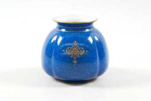 Royal Worcester porcelain vase with hand painted fruit to cartouche - 3