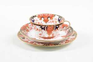 Antique Royal Crown Derby Imari porcelain pieces - 3