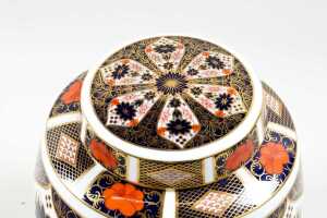 Pair of Royal Crown Derby Imari porcelain ginger jars - 3