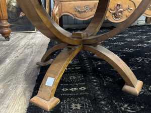Art Deco walnut occasional table - 3
