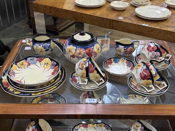 Royal Doulton 'Pansy' Art Deco porcelain tea setting for six