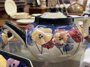 Royal Doulton 'Pansy' Art Deco porcelain tea setting for six - 3