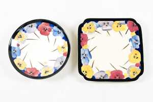 Pair of Royal Doulton 'Pansy' Art Deco porcelain trios - 3
