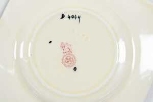 Royal Doulton 'Pansy' Art Deco porcelain sandwich set for six - 4