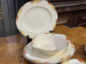 Antique Meakin 'Royal Marigold' porcelain dinner setting for eight - 3