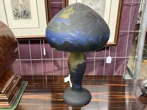 Galle style cameo glass table lamp - 5