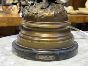 Art Nouveau style figural cast spelter table lamp - 4