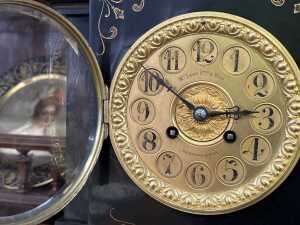 Antique French black slate mantel clock - 4