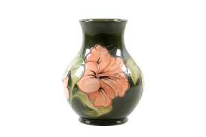 Moorcroft 'Hibiscus' pottery vase