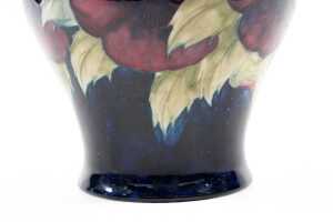 Moorcroft 'Pansy' pottery vase - 3