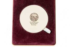 Wedgwood 1975 limited edition white clay reproduction of the 1789 Sydney Cove Medallion - 3
