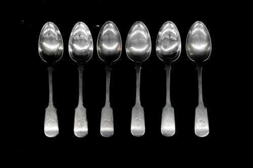 Set of six Victorian English sterling silver spoons, weight 302g