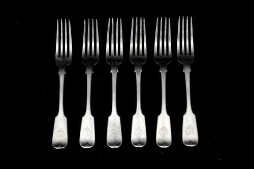 Set of six Victorian sterling silver forks, weight 308g