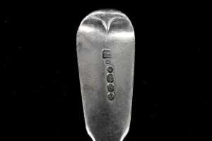 Victorian English sterling silver server, weight 54g - 4