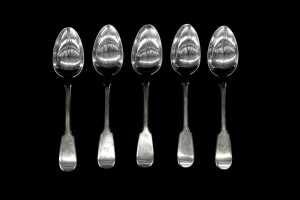 Set of five William IV English sterling silver teaspoons, weight 130g