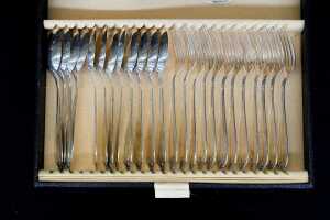 Italian 800 silver part cutlery set. 1442g total weight - 2