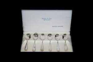 Italian 800 silver set of six teaspoons. 95g weight.