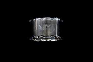 Two sterling silver pieces, weight 65g - 4