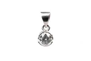 A diamond pendant in 18 carat white gold