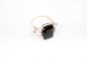 A green tourmaline and white topaz ring in 9 carat yellow gold - 2