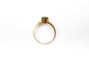 A peridot ring in 18 carat yellow gold - 4
