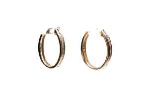 A pair of oval diamond hoops in 9 carat yellow gold - 2