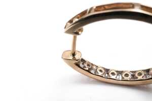 A pair of oval diamond hoops in 9 carat yellow gold - 5