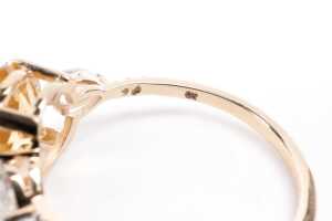A citrine, white topaz and diamond ring in 9 carat yellow gold - 5