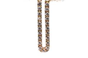 A cubic zirconia cross in 9 carat yellow gold - 3