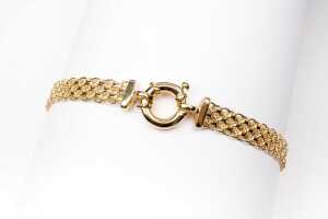 A mesh link bracelet in 9 carat yellow gold - 2