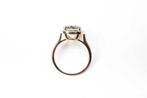 A green amethyst and diamond ring in 9 carat yellow gold - 4