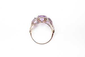An amethyst and diamond ring in 14 carat yellow gold - 4