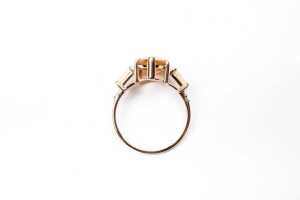 A citrine and diamond ring in 9 carat yellow gold - 4