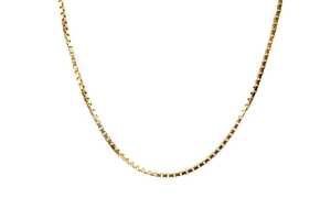 A box link chain in 9 carat yellow gold