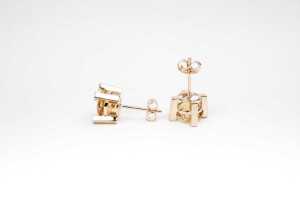 A pair of citrine and diamond earrings in 9 carat yellow gold - 3